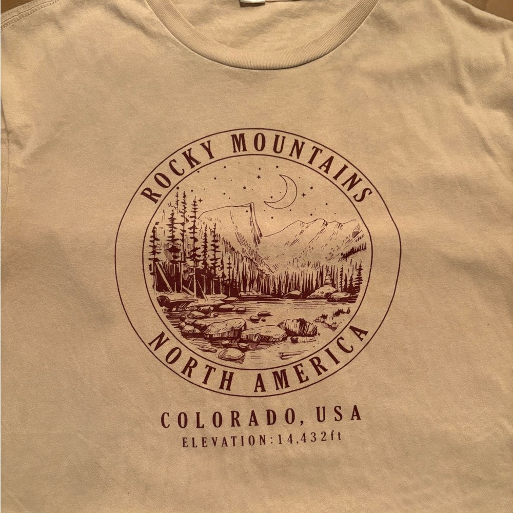 Rocky Tan Tee with Maroon Mountain Graphic - Picture 2 of 3